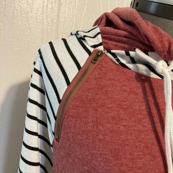 NWT fashion, original design pullover double hood, long sleeve size L - Picture 4 of 14